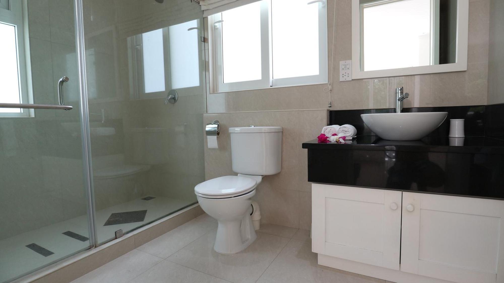Las Brisas Villa - Chateau Elysium โบวาลง ภายนอก รูปภาพ